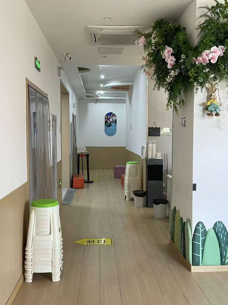 总校走廊与活动区
